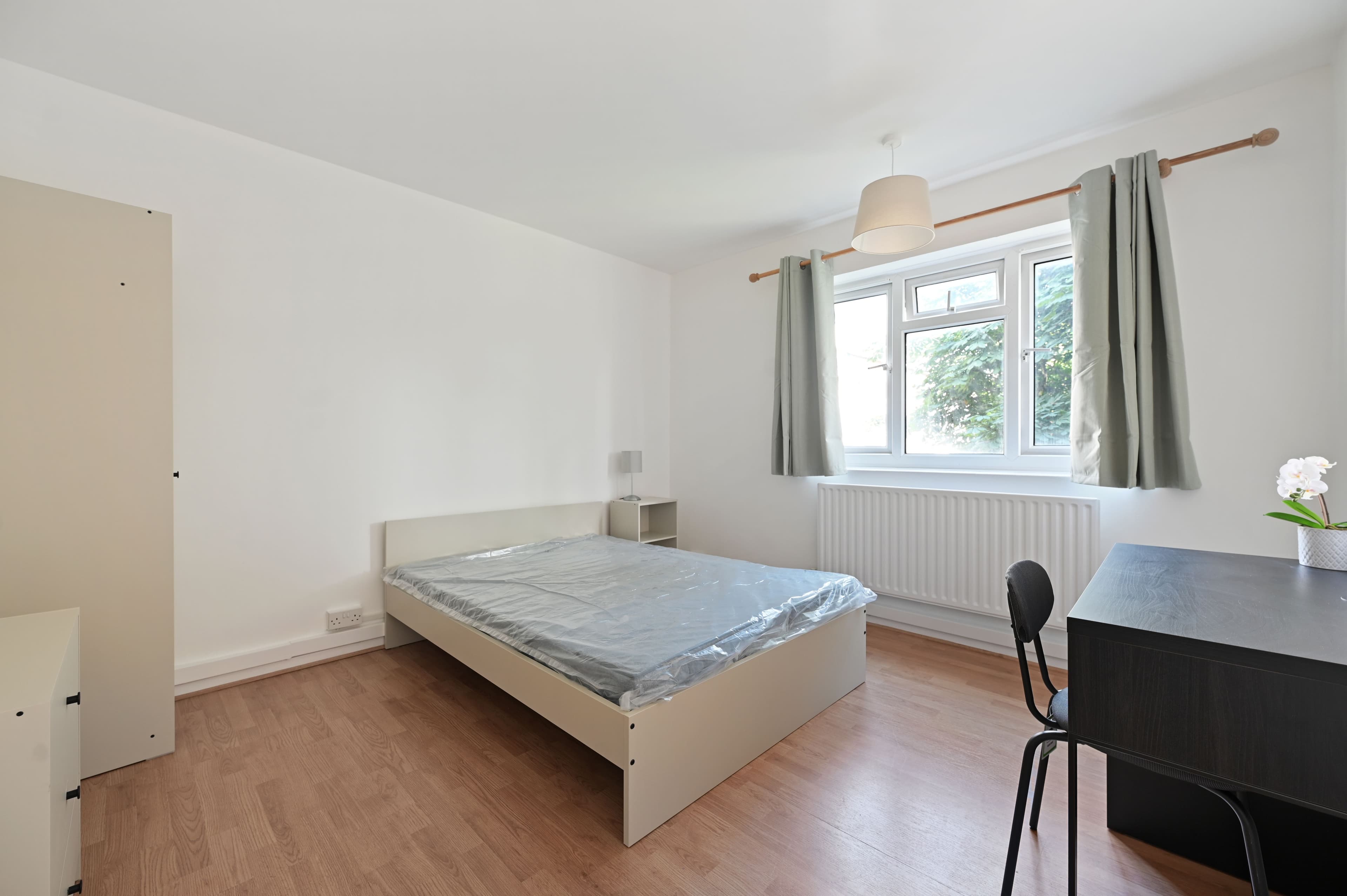 10 Holmes Court photo 3