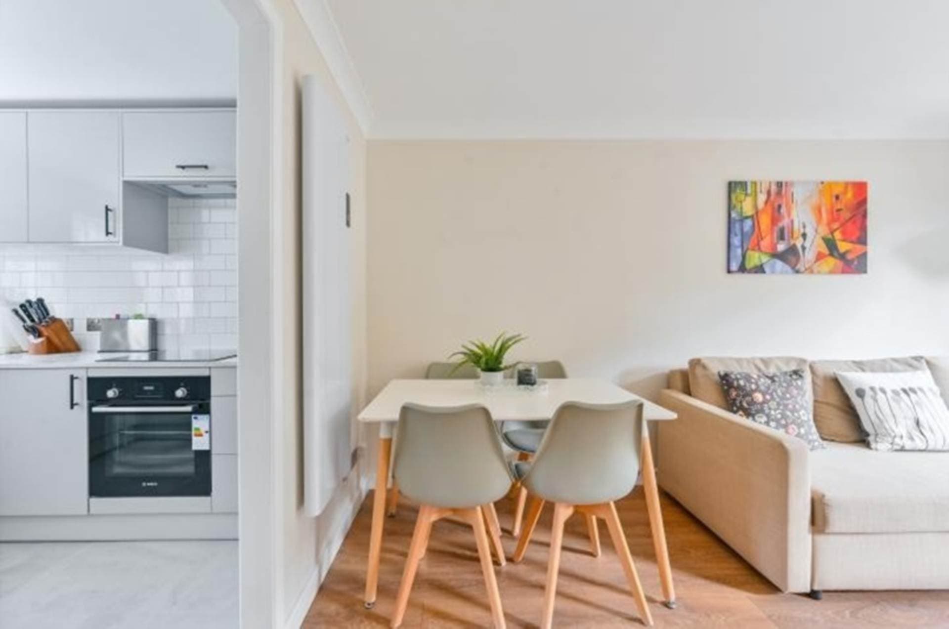8 Belgrave Court photo 4