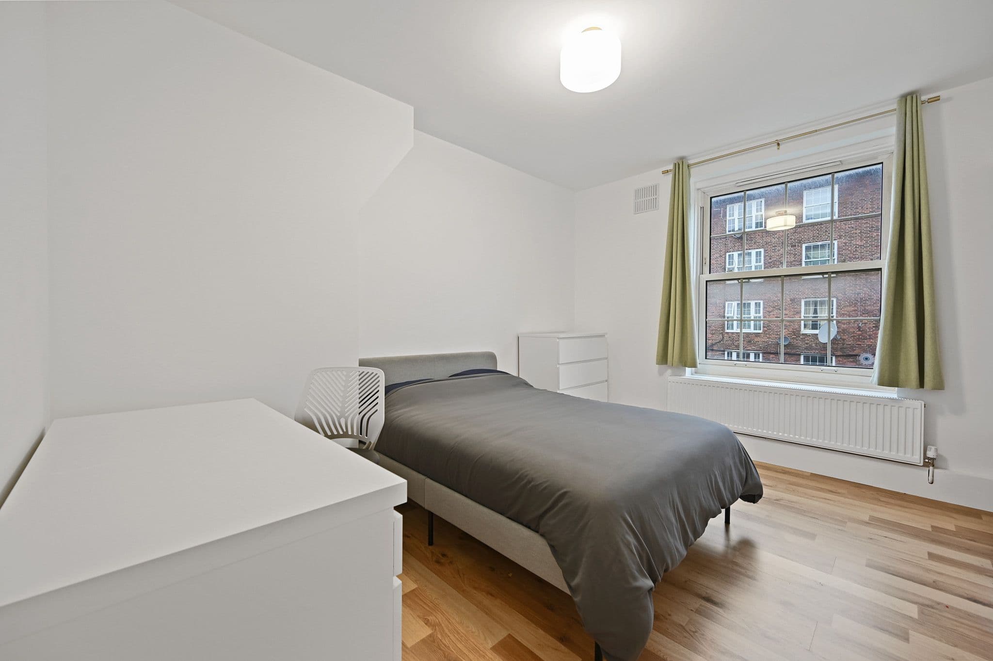 14 Martin House photo 2